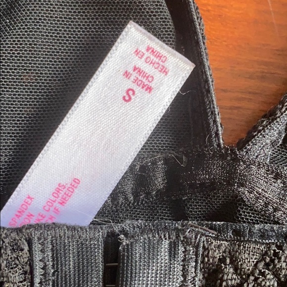 Black lace halter bralette size small - Picture 3 of 3